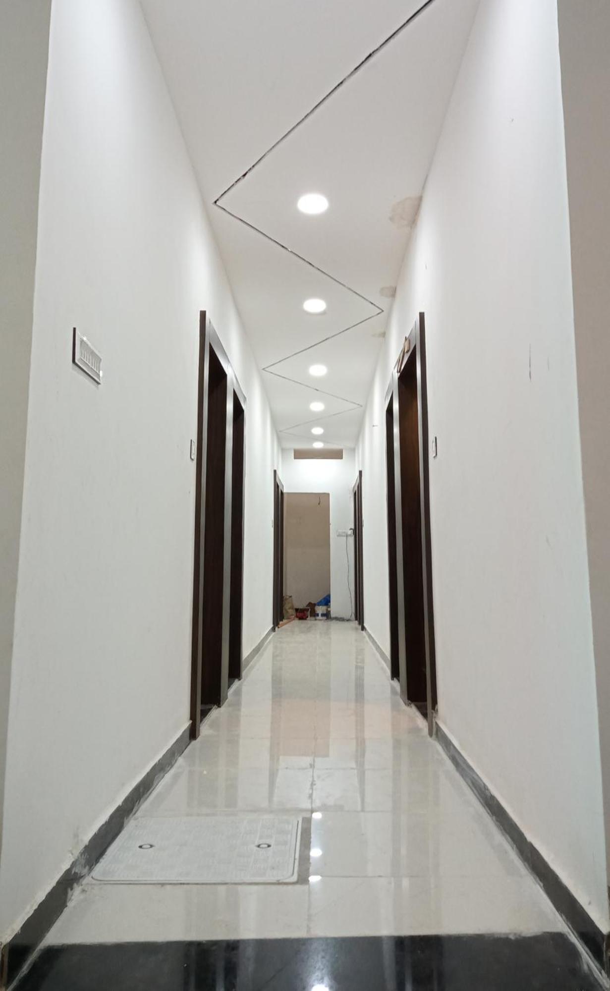 Hardik Palace 우자인 외부 사진